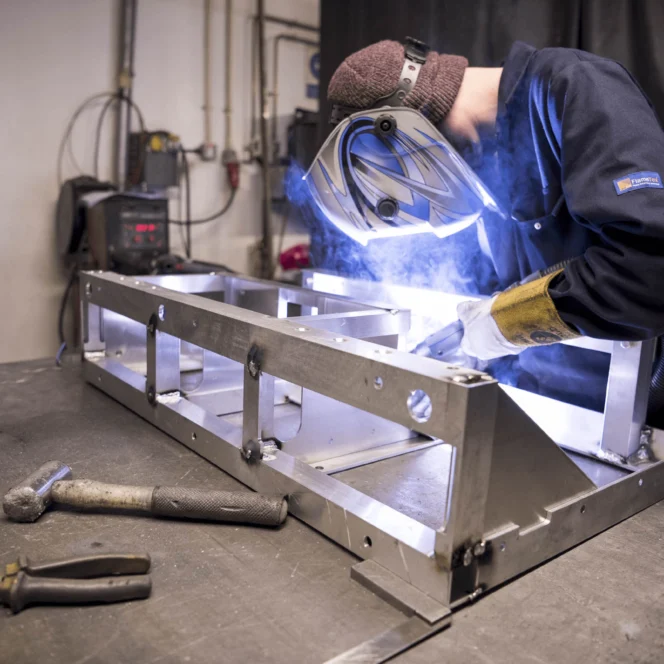 A wielder working on a homelift